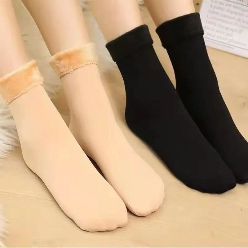 New trendy velvet socks