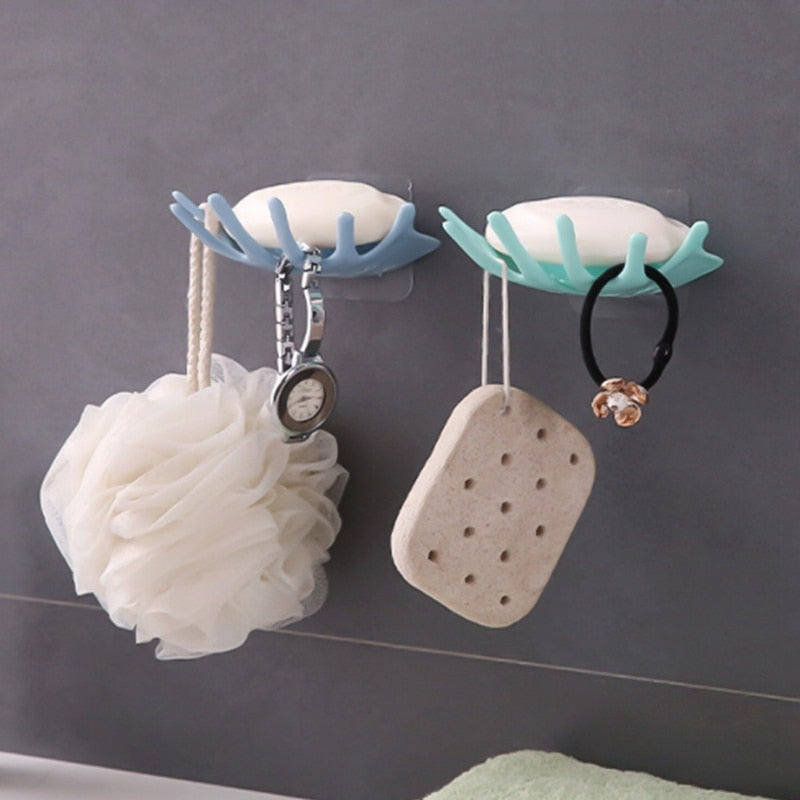 Soap Dish Maple Leaf Design PVC Soap Box Punch-free Strong Adhesive Soap Dishs Bathroom Drain Soap Holder Rack Tray Accessories